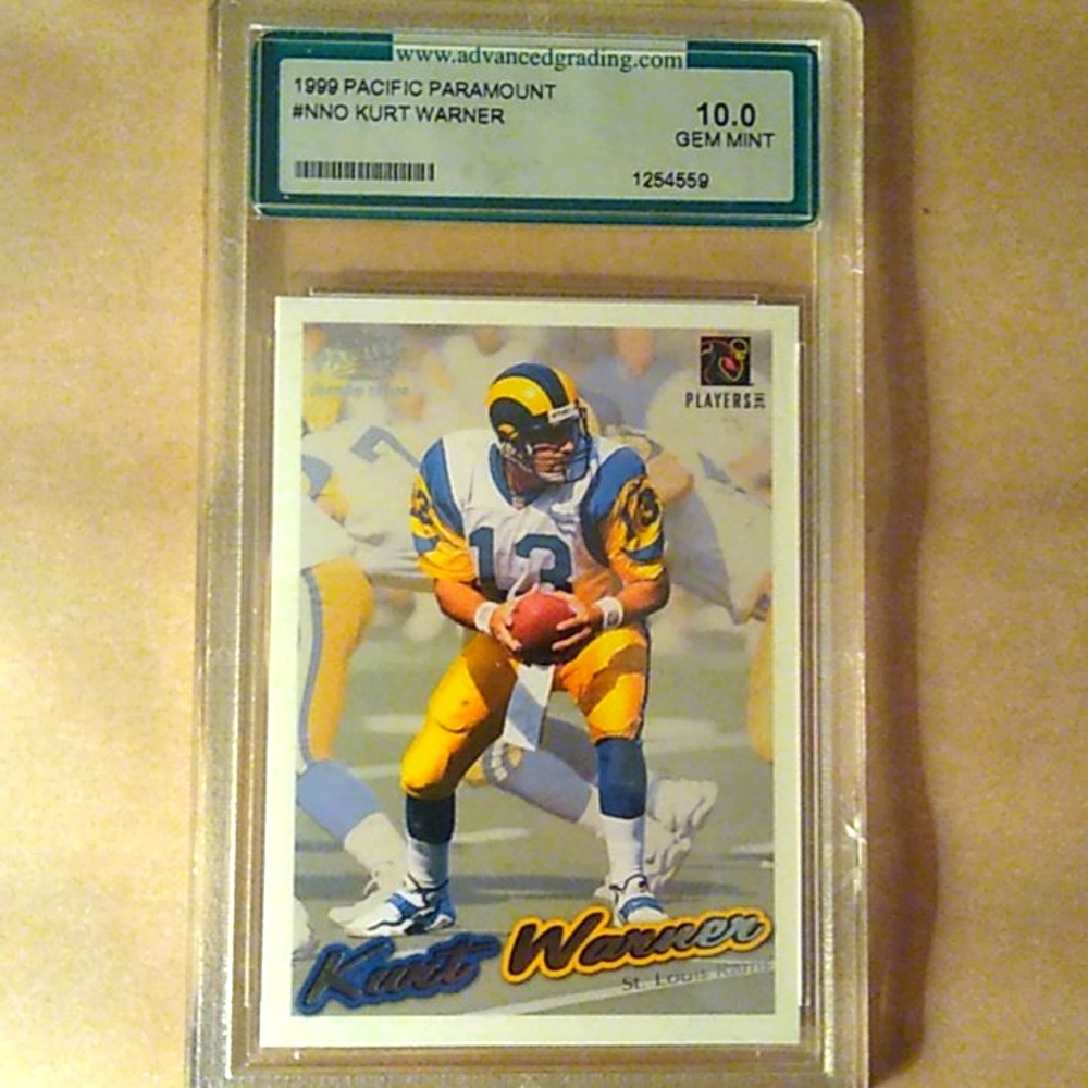 1999 Pacific Paramount Kurt Warner gem mint 10